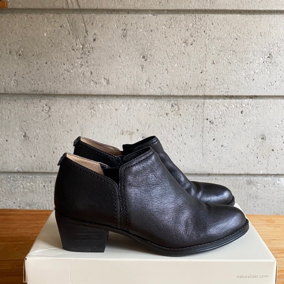 Naturalizer Zarie Bootie in Black leather - Picture 2 of 13